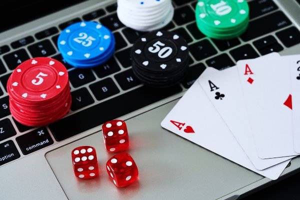2222bet Game Lobby hero section with organized entertainment categories